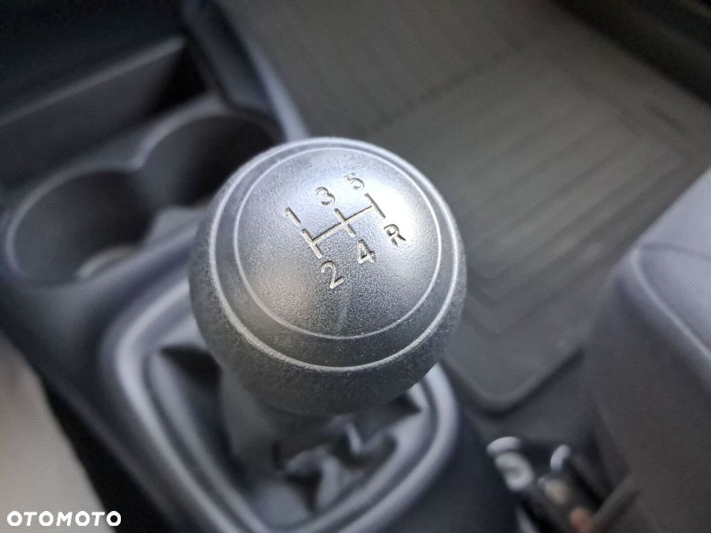 Toyota Yaris - 21