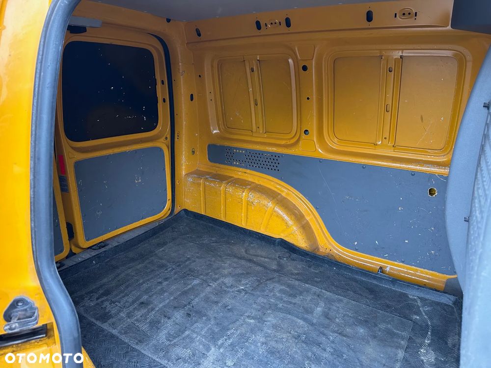Volkswagen Caddy - 8