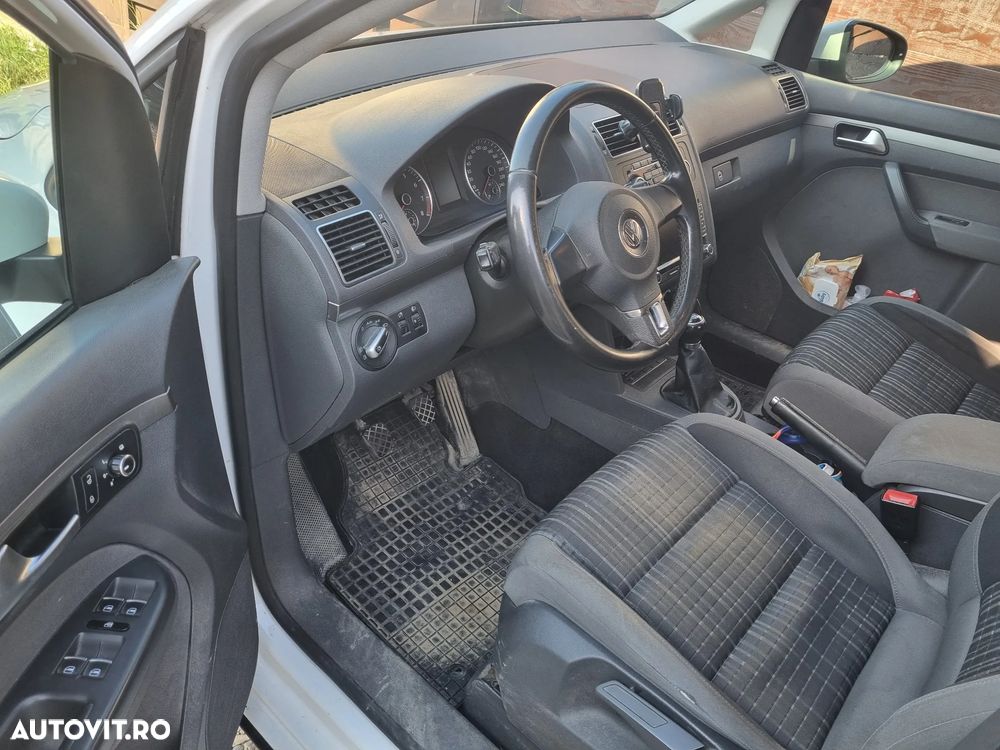 Volkswagen Touran 1.4 TSI Cross - 6