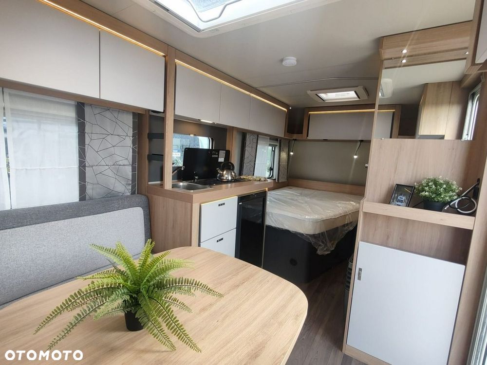 KNAUS Sport 450 FU z łóżkiem francuskim, DMC 1500 KG - 3