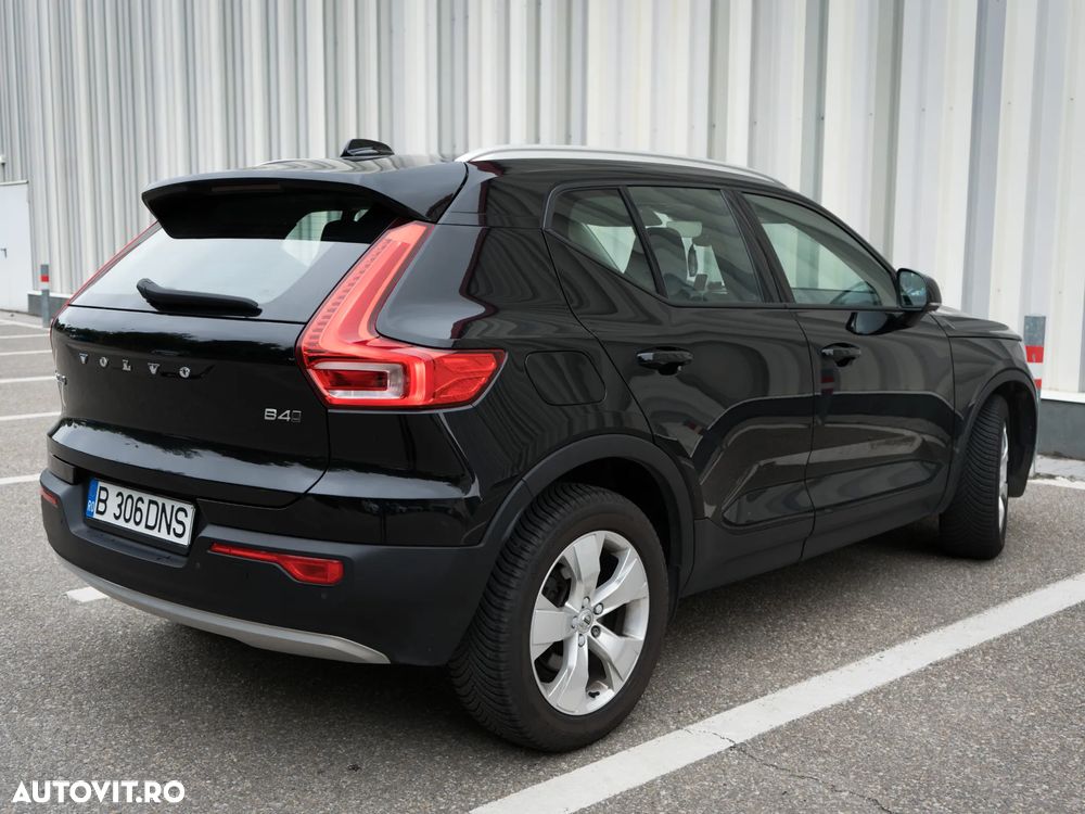 Volvo XC 40 B4 AT8 AWD Mild Hybrid Momentum Pro - 5