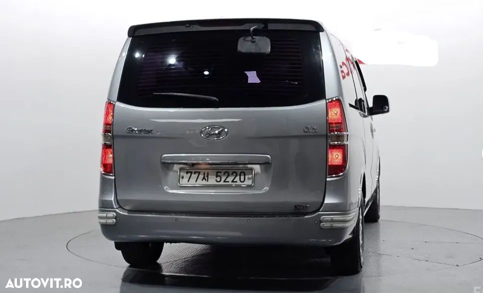 Hyundai H-1 Starex - 3