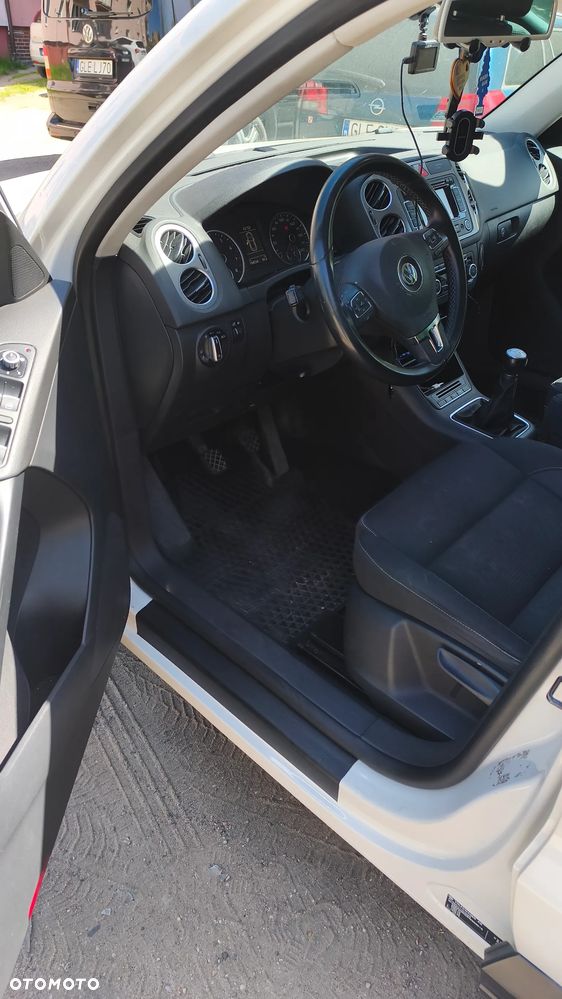 Volkswagen Tiguan - 10
