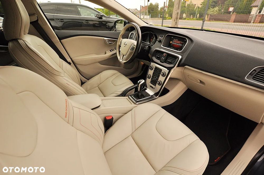 Volvo V40 T3 Ocean Race - 21