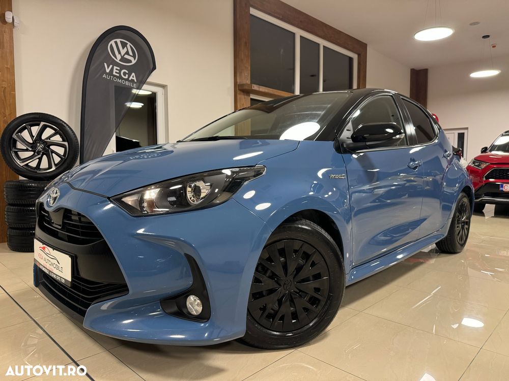 Toyota Yaris Hybrid 130 1.5 VVT-i Premiere Edition - 1