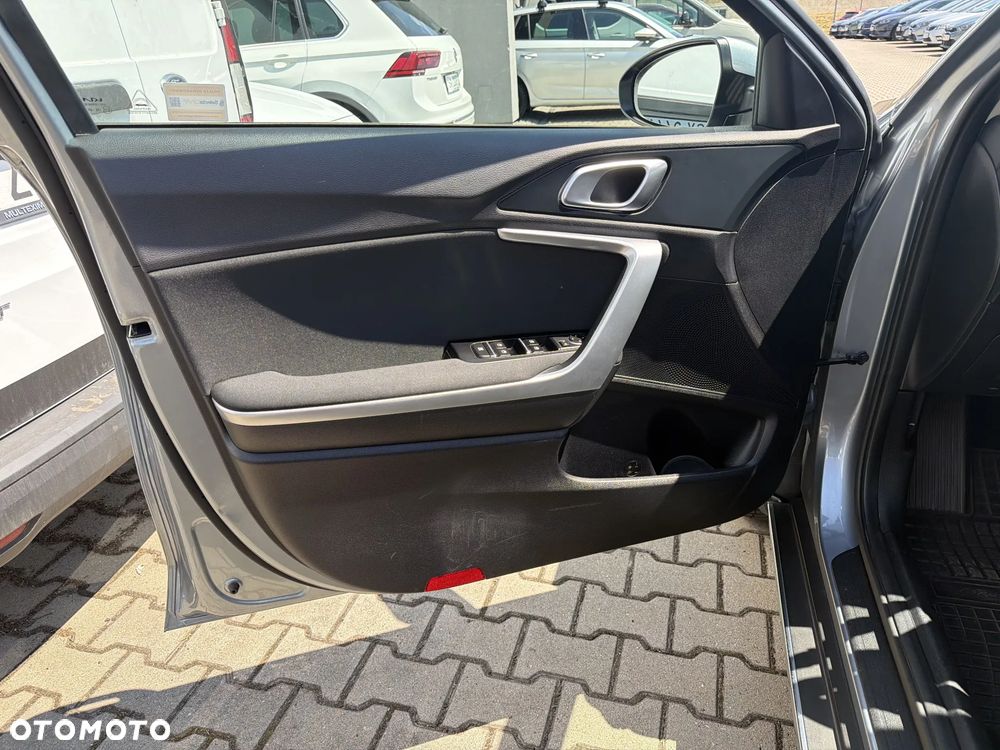Kia XCeed 1.5 T-GDI M DCT - 11