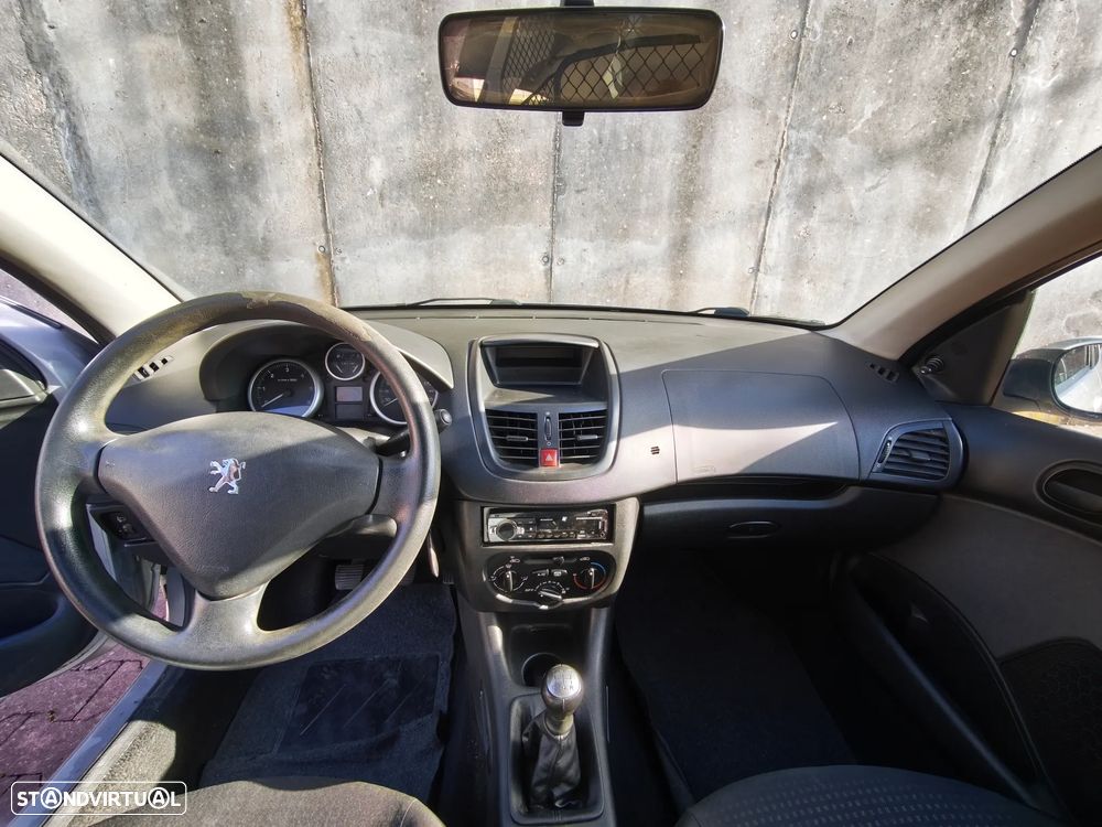 Peugeot 206 - 8