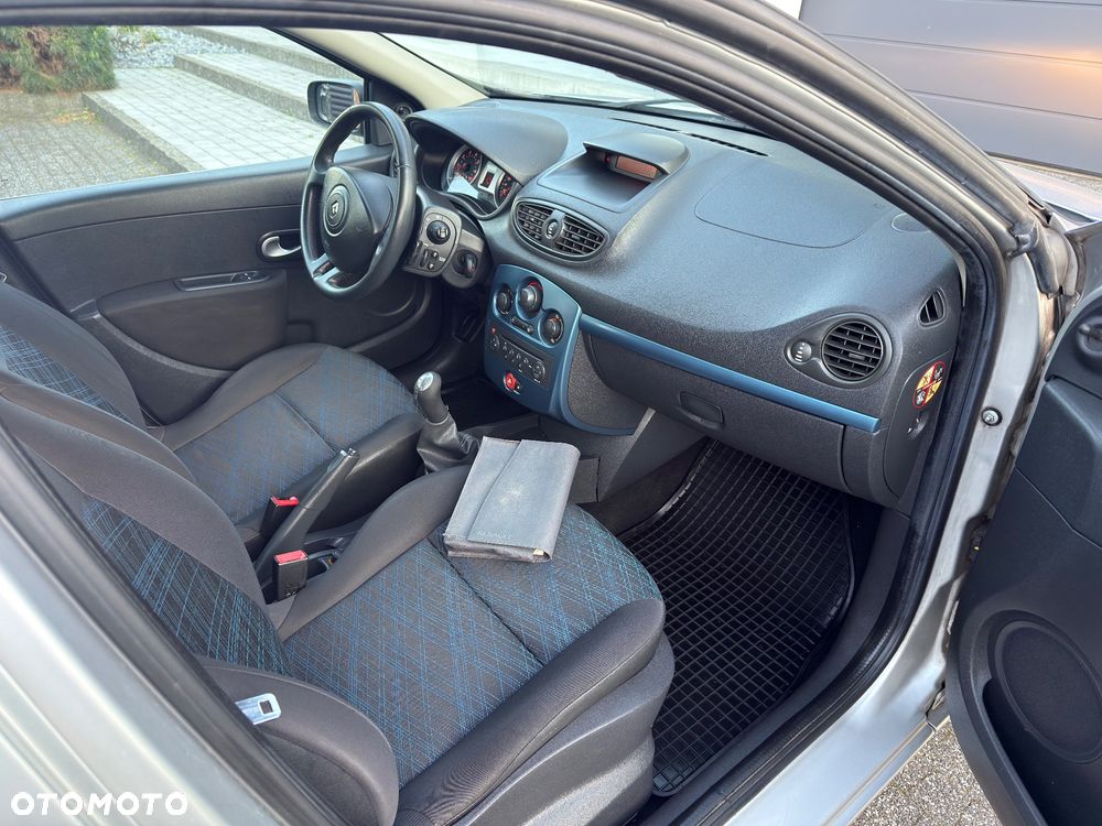 Renault Clio 1.2 16V All Inclusive - 12