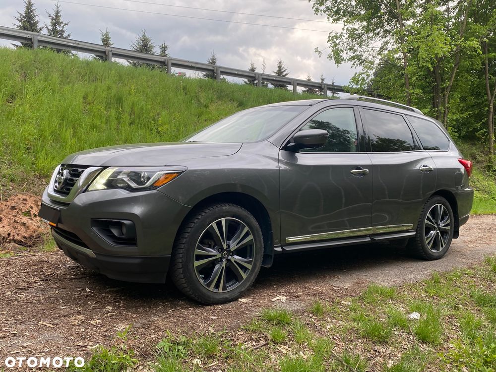 Nissan Pathfinder - 3