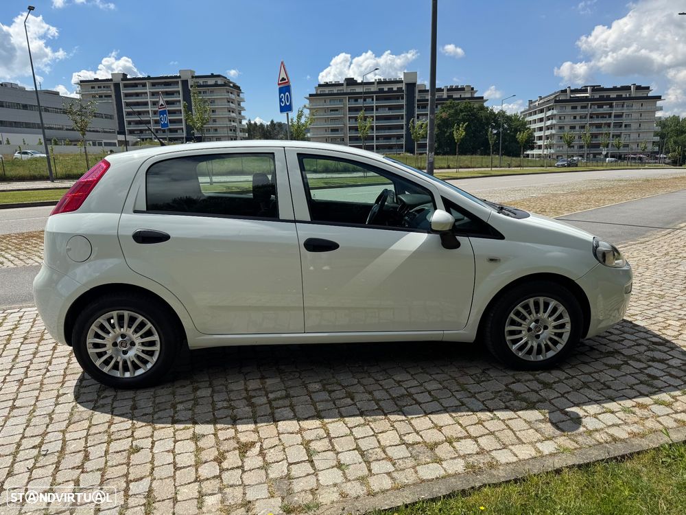 Fiat Punto 1.3 M-Jet Lounge S&S - 18