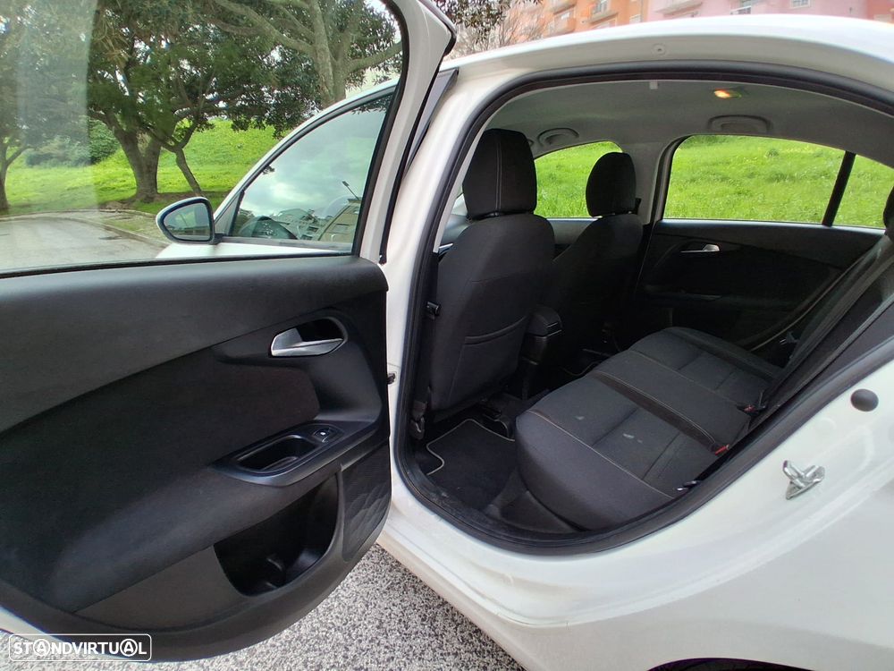 Fiat Tipo 1.3 M-Jet Lounge Tech - 22