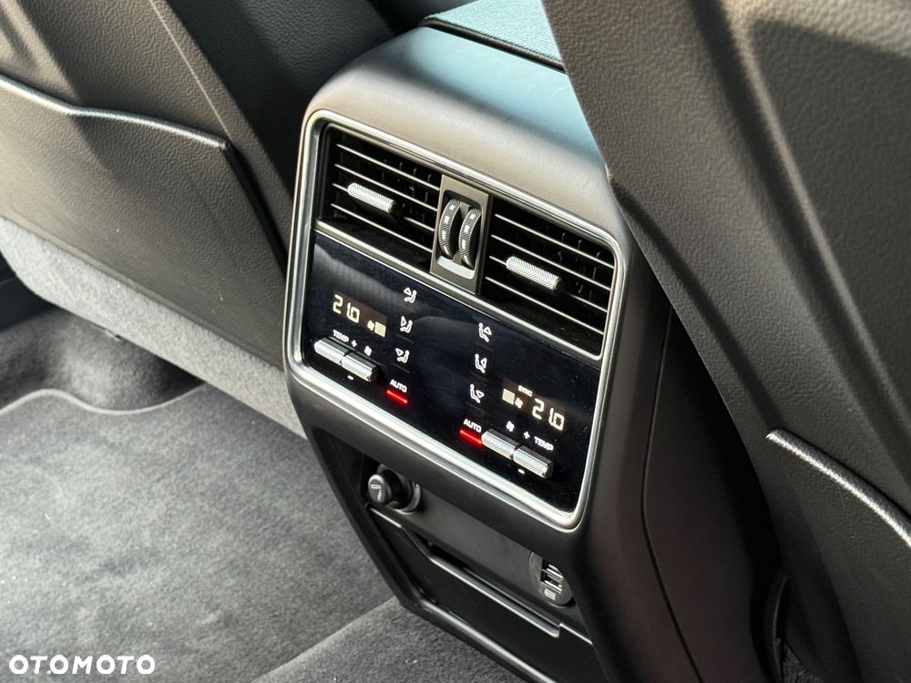 Porsche Cayenne Platinum Edition - 13