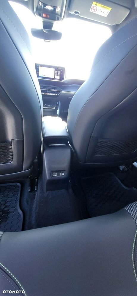 Peugeot 2008 1.2 PureTech GT S&S EAT8 - 26