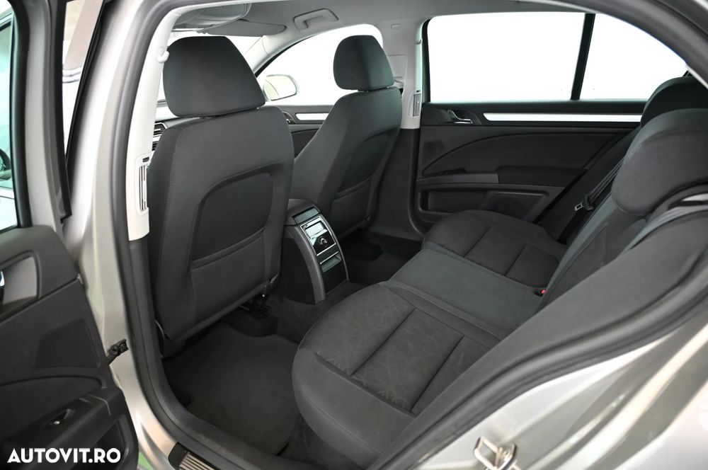 Skoda Superb 2.0 TDI Ambition - 16