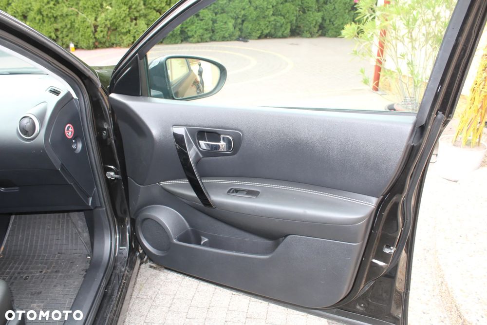 Nissan Qashqai 1.6 dCi 4 x 4 DPF Start/Stop tekna - 7