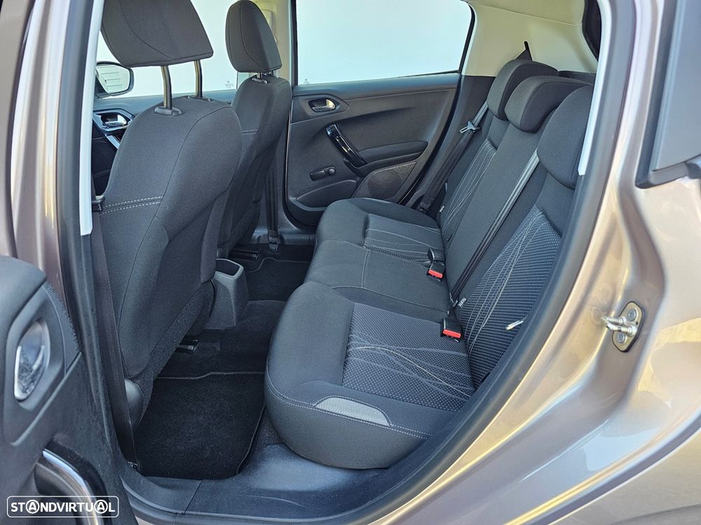 Peugeot 208 82 VTI Active - 6