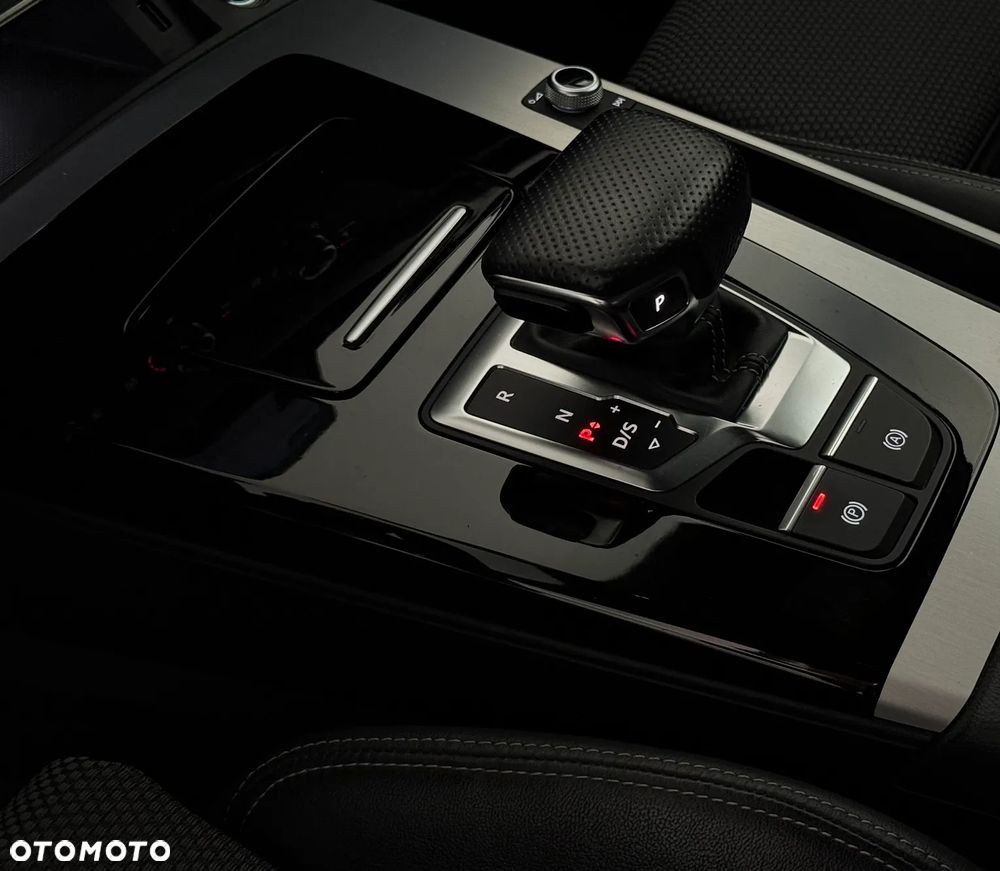 Audi Q5 40 TDI quattro S tronic S line - 28