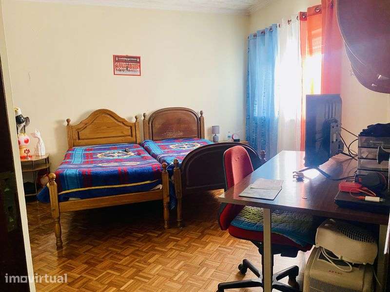 Apartamento T2 Poente com Lugar de Garagem - Grande imagem: 4/7