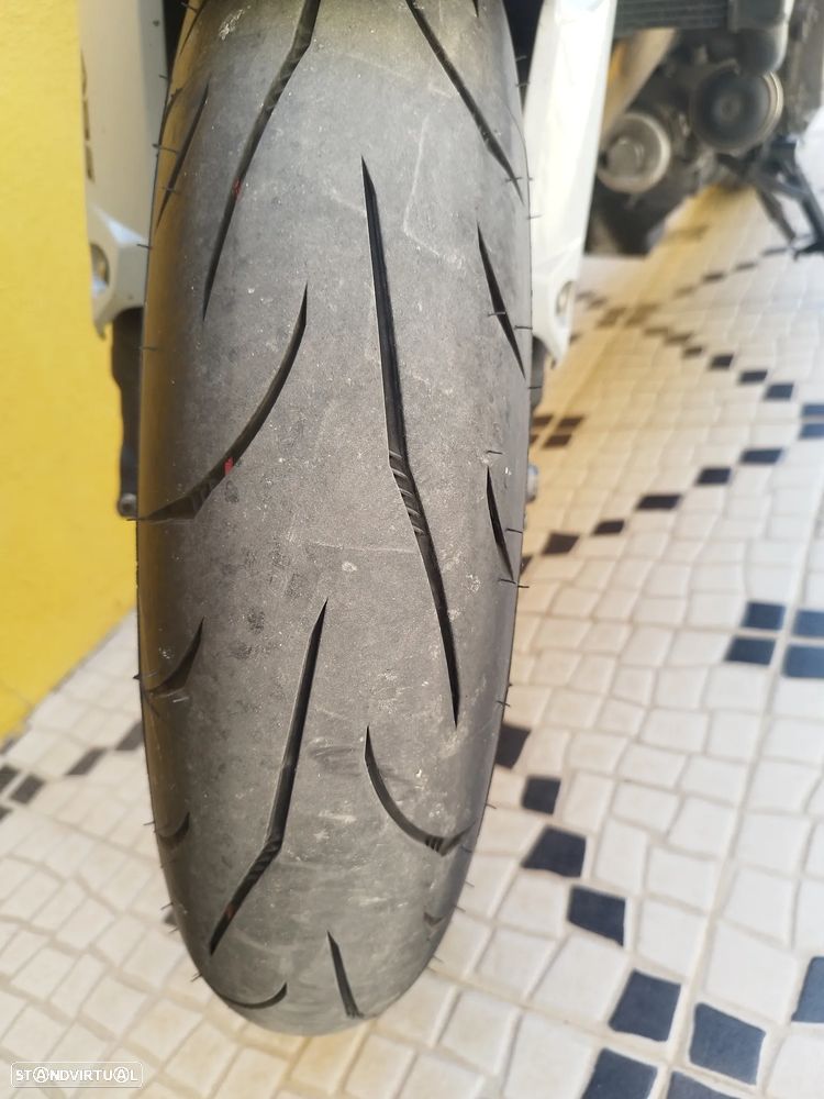Honda CB Cb650r - 8