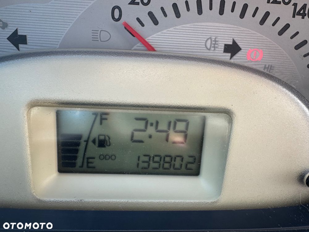 Daihatsu Sirion 1.3 - 8