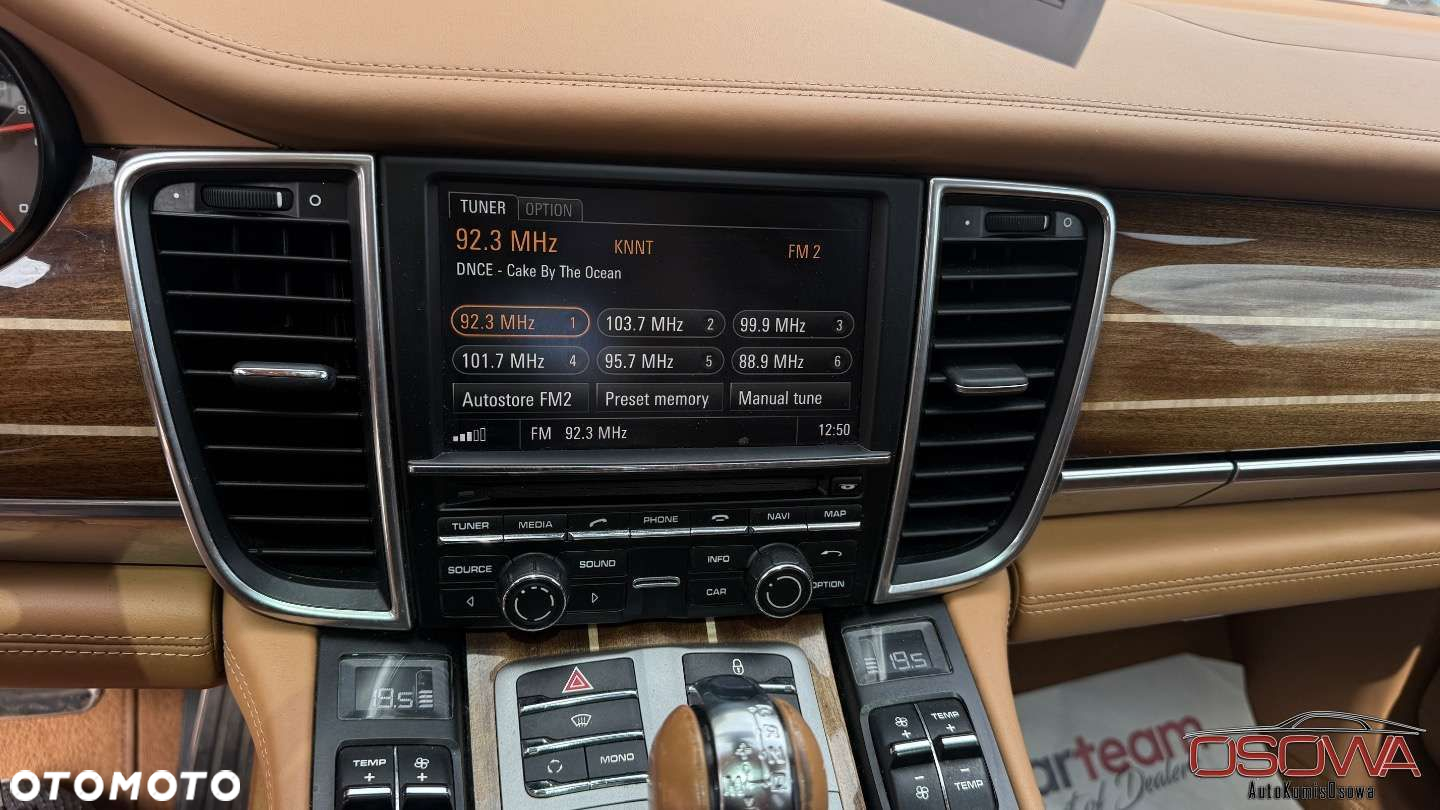 Porsche Panamera - 25
