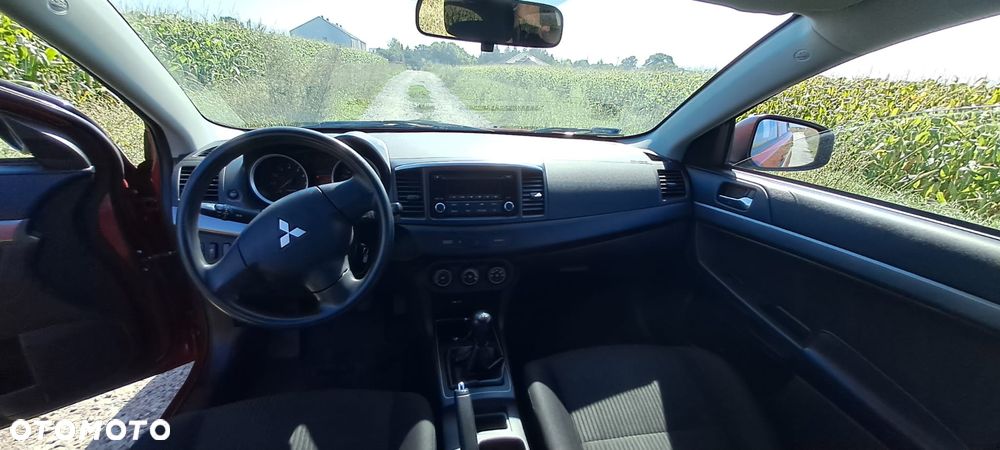 Mitsubishi Lancer - 8