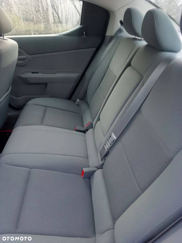 Dodge Avenger 2.0 CRD SE - 5