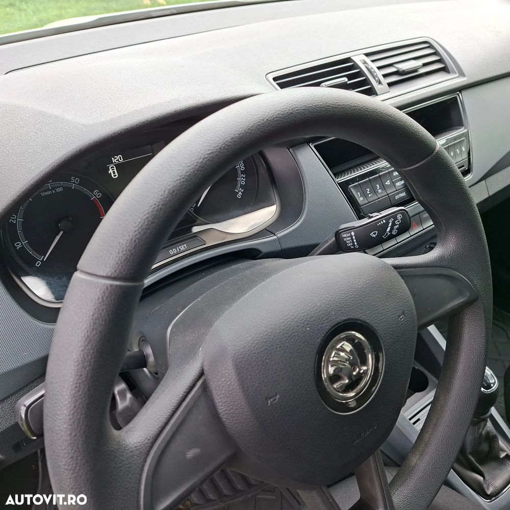 Skoda Fabia 1.0 MPI Active - 8