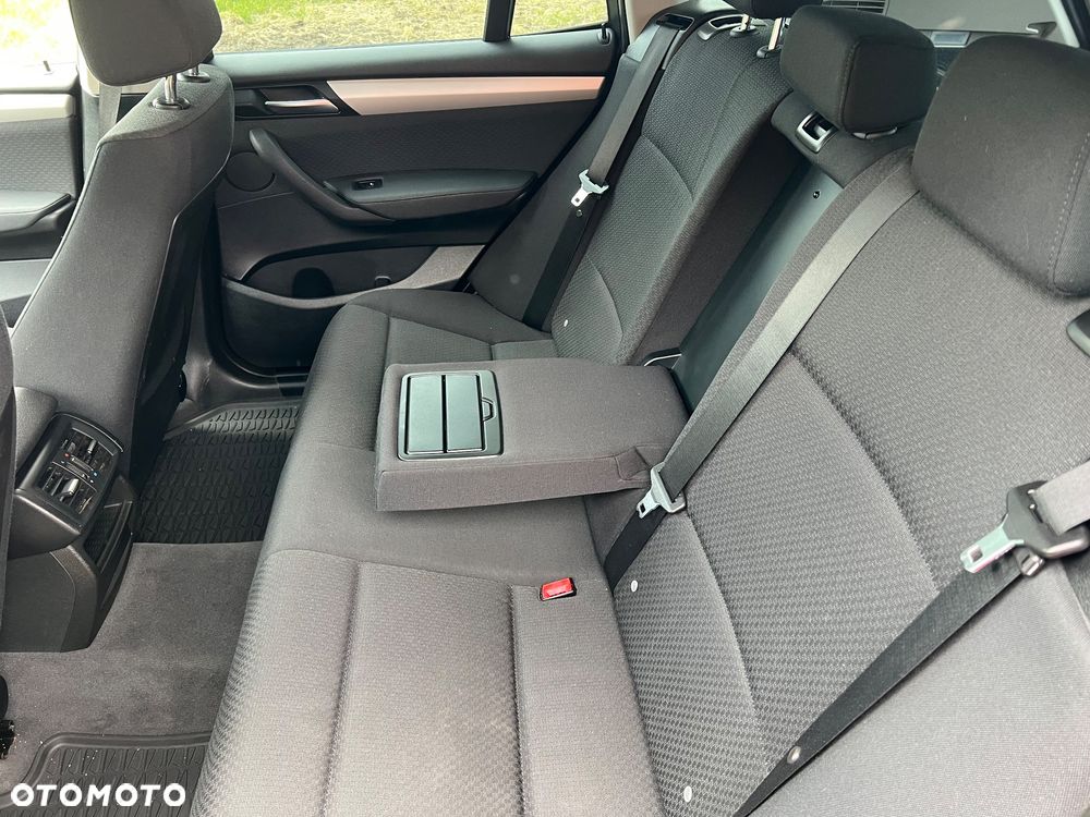 BMW X3 xDrive20d - 17
