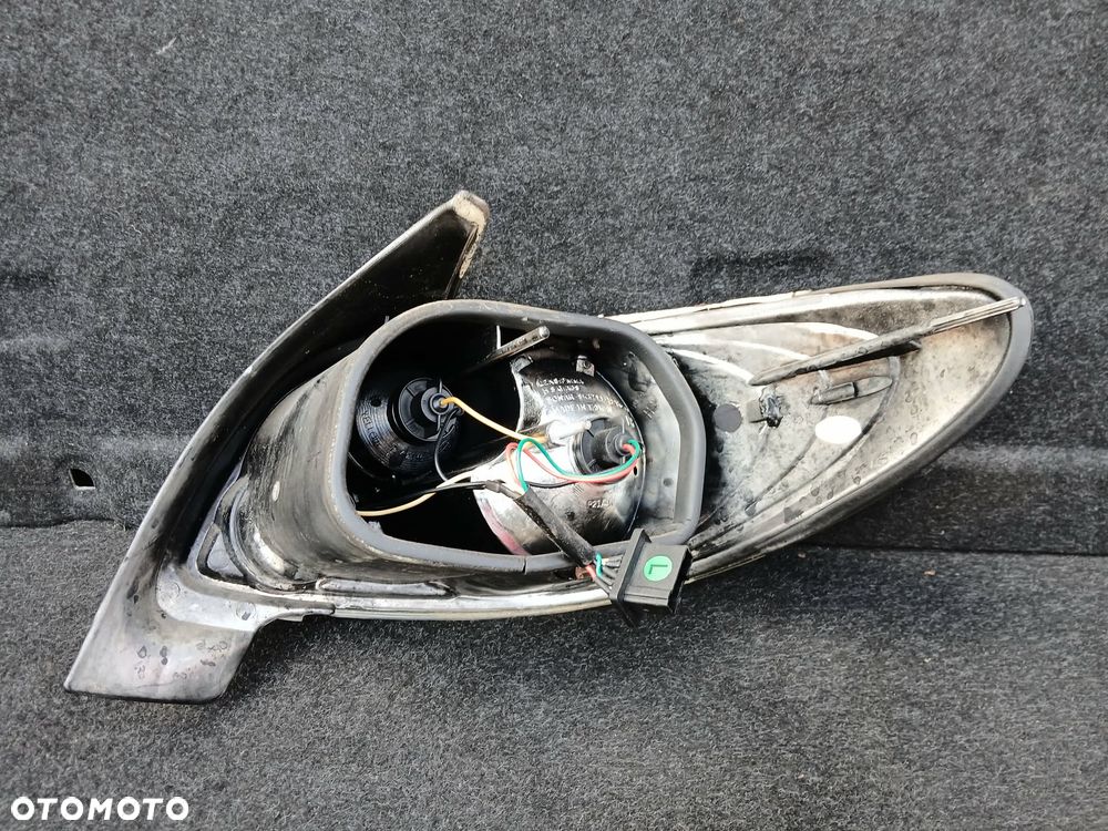 Peugeot 206 lampa tylna lewa, prawa - 10