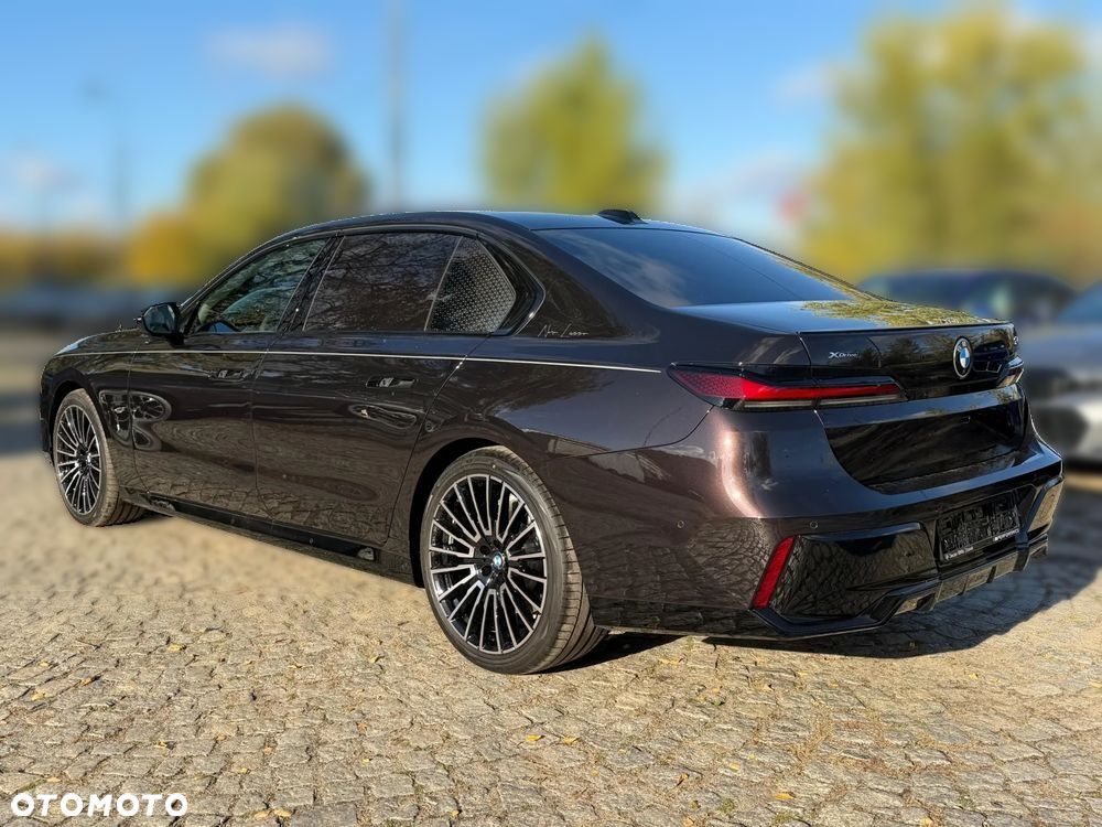 BMW Seria 7 740d xDrive mHEV Nero Lusso Edition sport - 8
