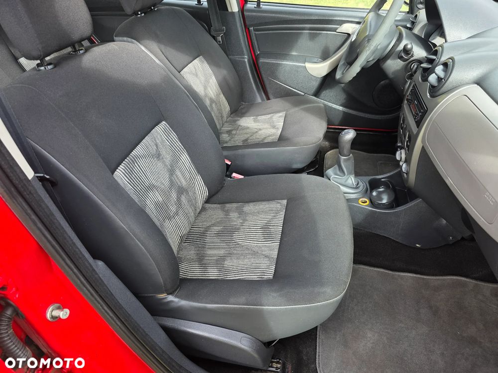 Dacia Sandero 1.2 16V Laureate II - 10