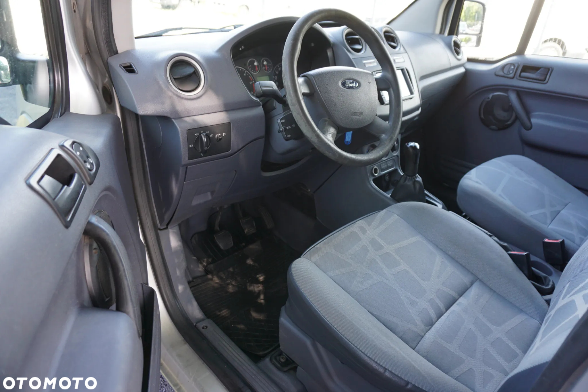 Ford TRANSIT CONNECT - 8