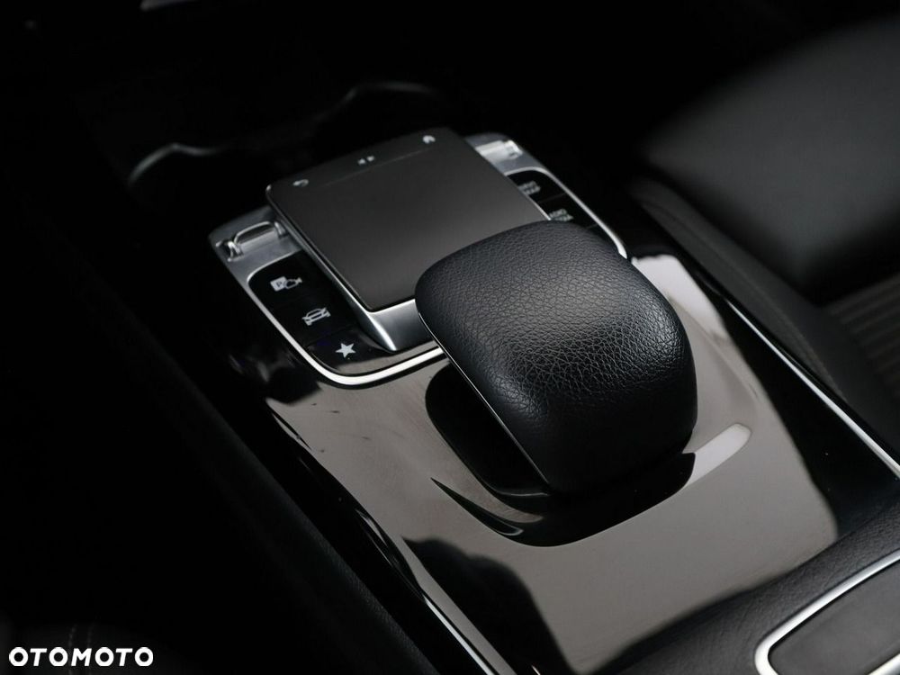 Mercedes-Benz Klasa A 200 7G-DCT - 30