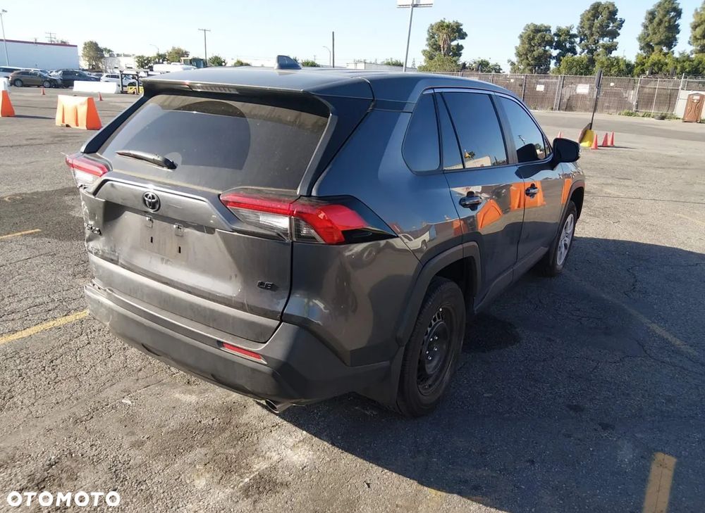 Toyota RAV4 - 4