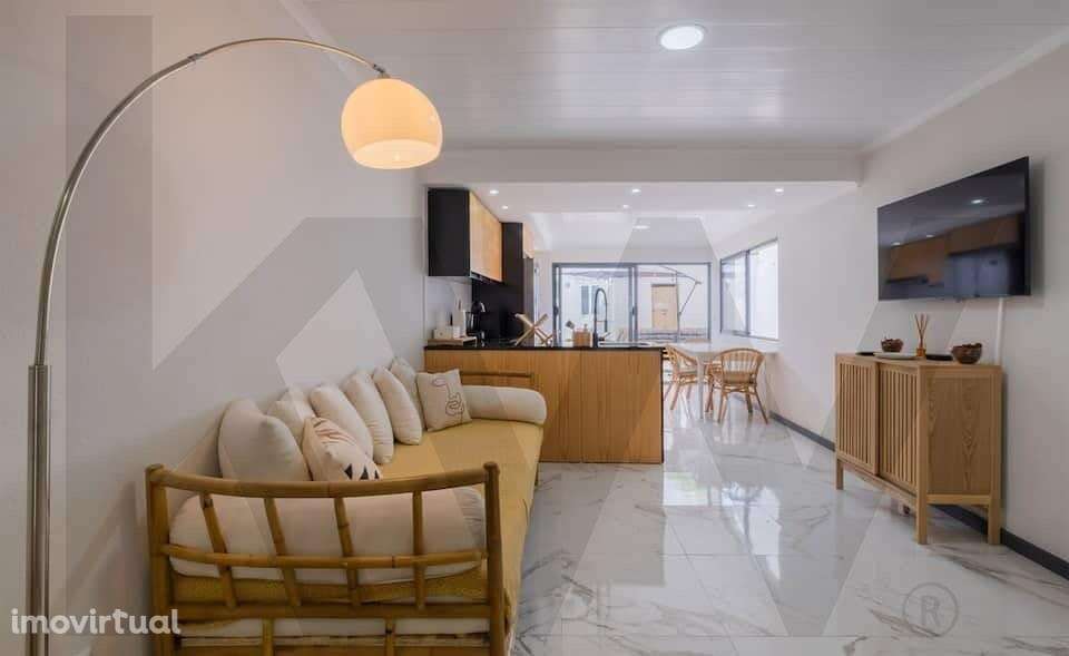 Moradia T5 com Licenciamento de Alojamento Local no Centro de Ponta De - Grande imagem: 3/25