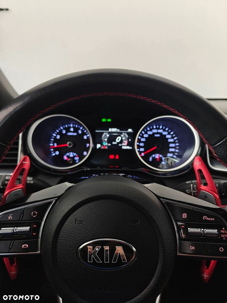 Kia ProCeed - 10