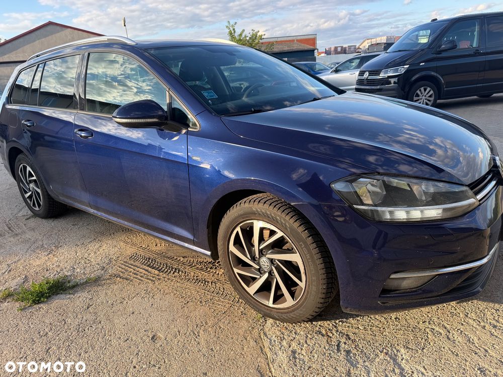 Volkswagen Golf - 2