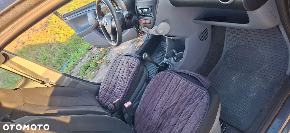 Toyota Aygo - 8