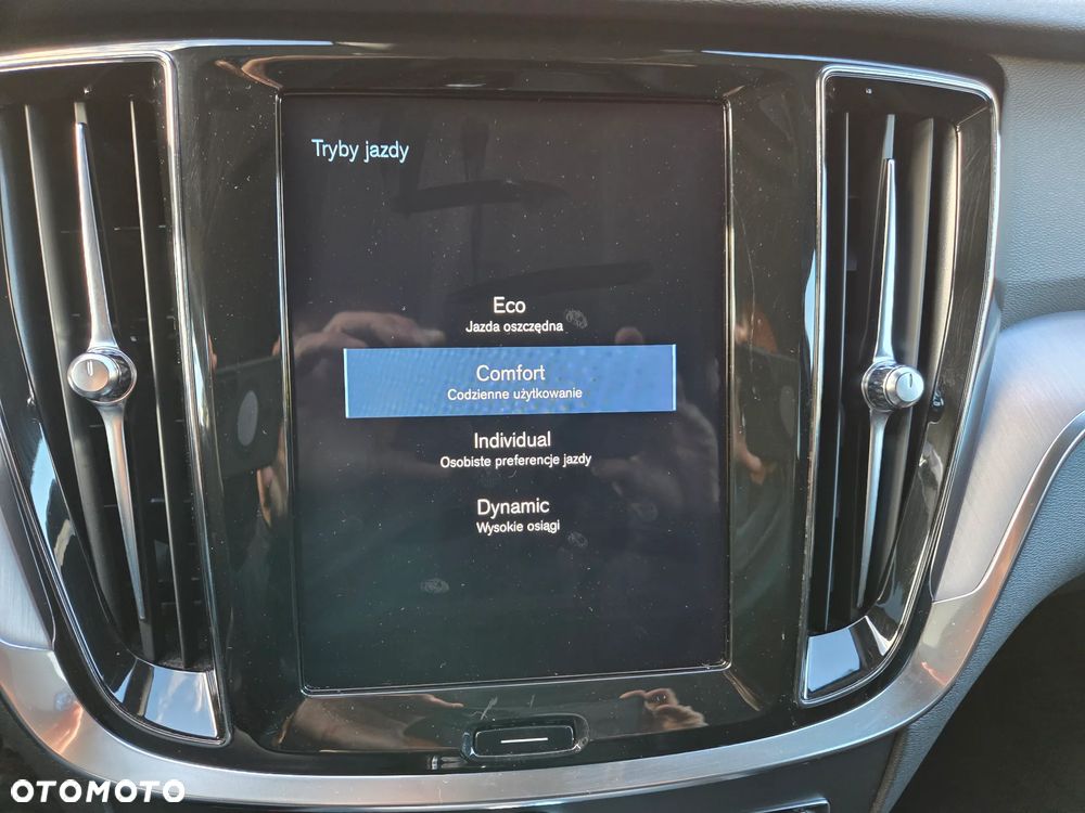 Volvo V60 D4 Geartronic Momentum Pro - 36