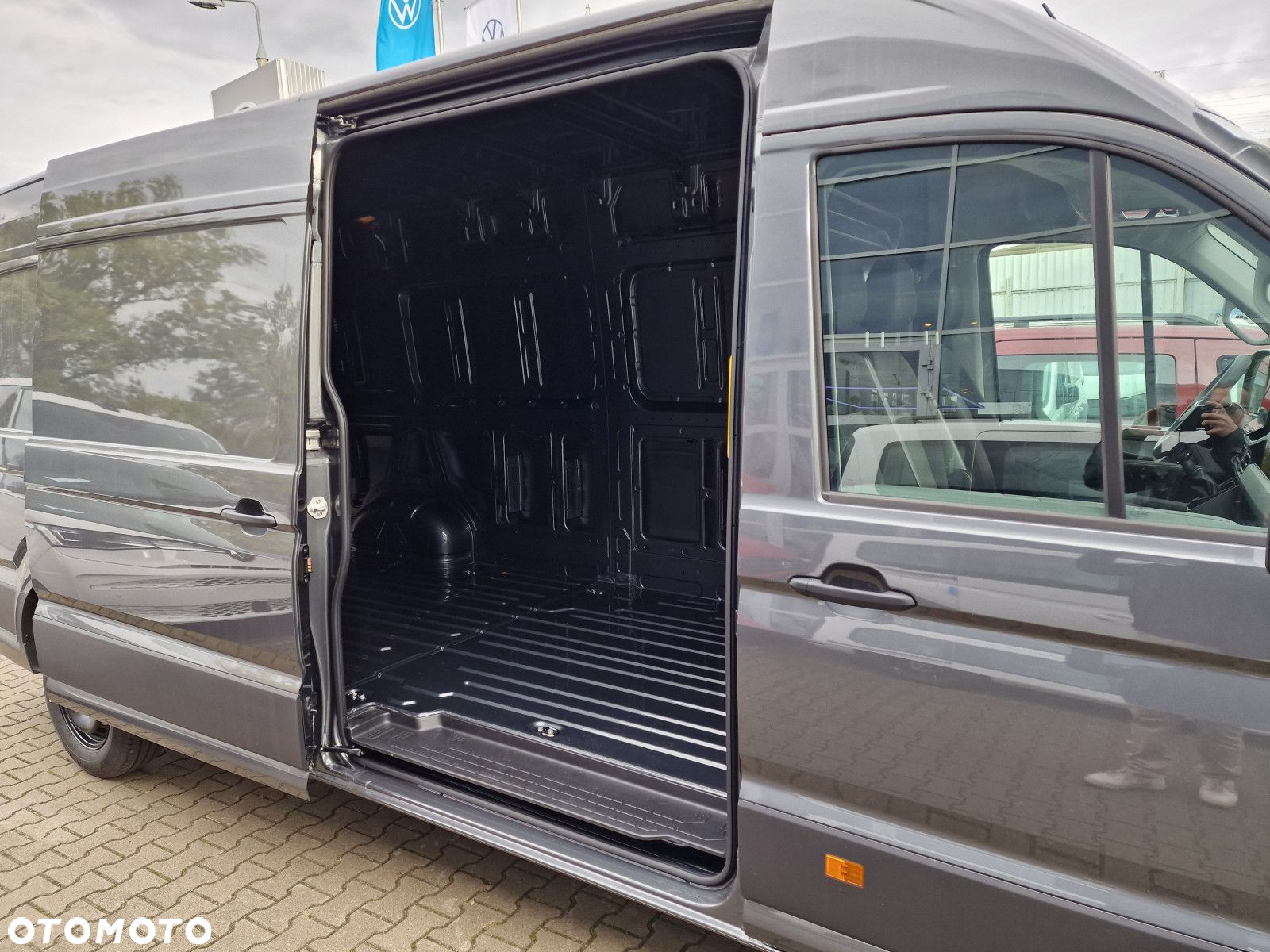 Volkswagen Crafter 35 Furgon 2.0 TDI Manual - 9