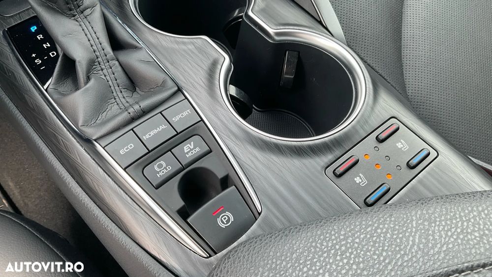 Toyota Camry 2.5 Exclusive - 27