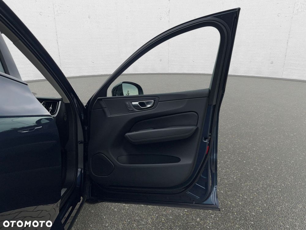 Volvo XC 60 - 25