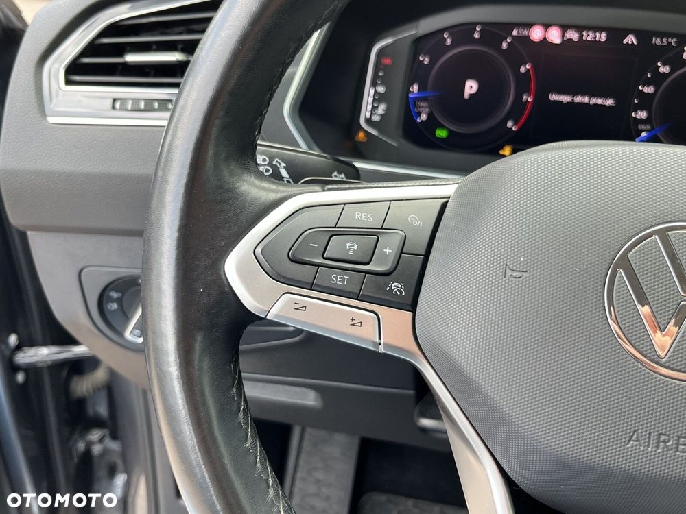 Volkswagen Tiguan - 31