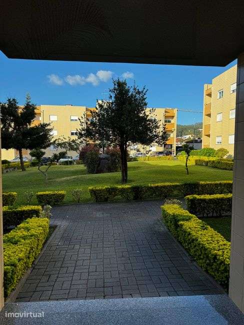Apartamento T3 à venda em Vale S. Martinho - Grande imagem: 2/5