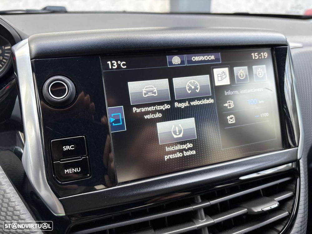 Peugeot 208 1.2 PureTech Style - 32