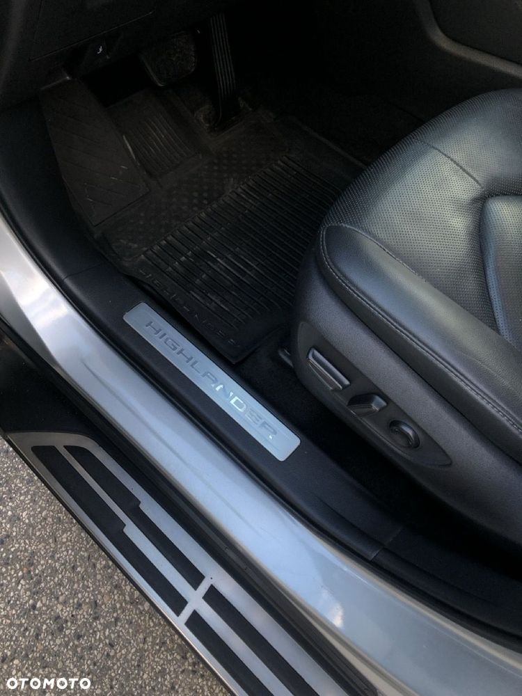 Toyota Highlander 2.5 Hybrid Executive Style - 17