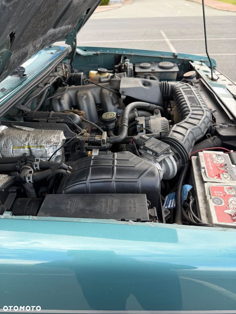 Ford Explorer Standard - 33