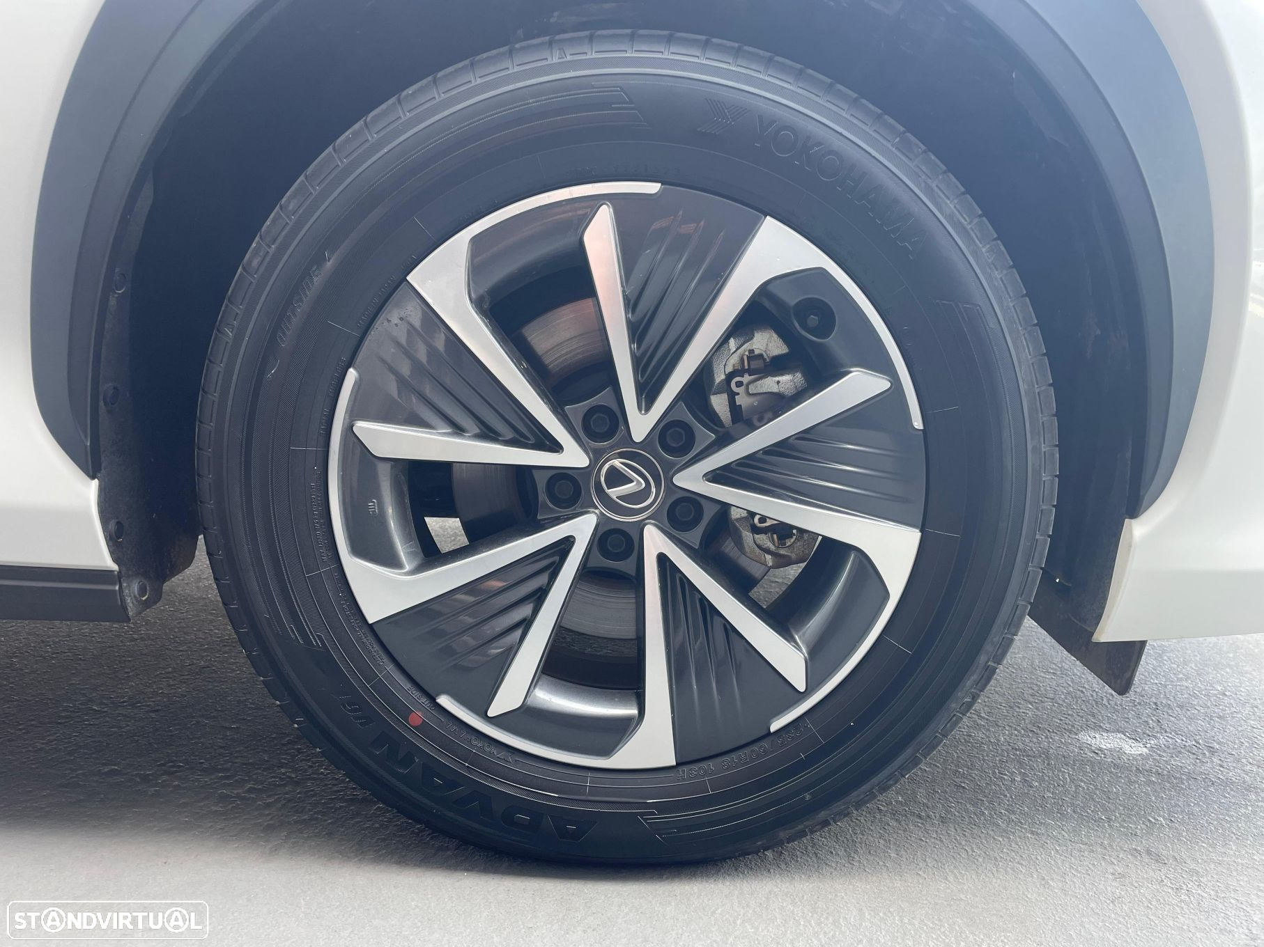 Lexus RZ 450e Executive Plus - 6