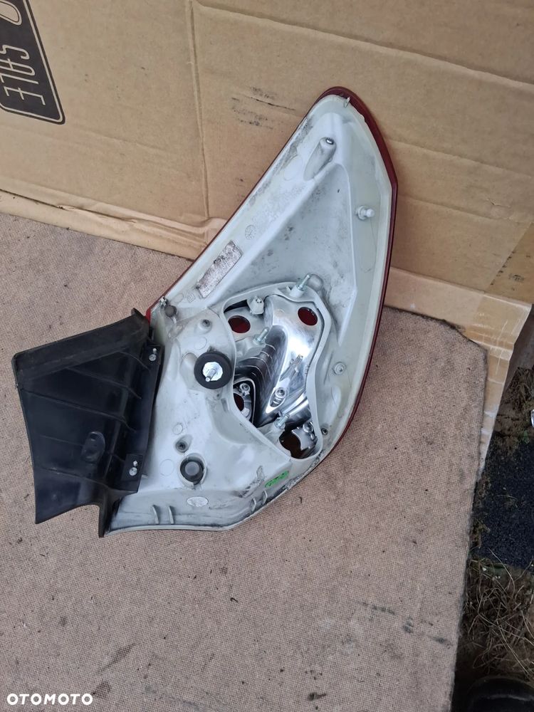Lampa tylna prawa OPEL ASTRA IV J HB 2009-2012 - 2